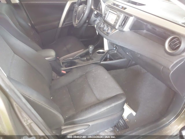 Toyota RAV4 LE 2014 JTMZFREVXED031366 Image 5