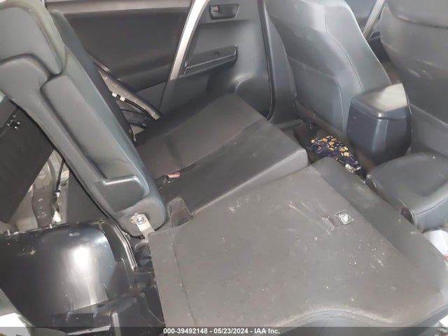 Toyota RAV4 LE 2014 JTMZFREVXED031366 Image 8