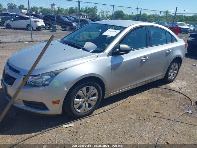 Chevrolet Cruze Ls Auto 2014 1G1PA5SH1E7421972 Image 2