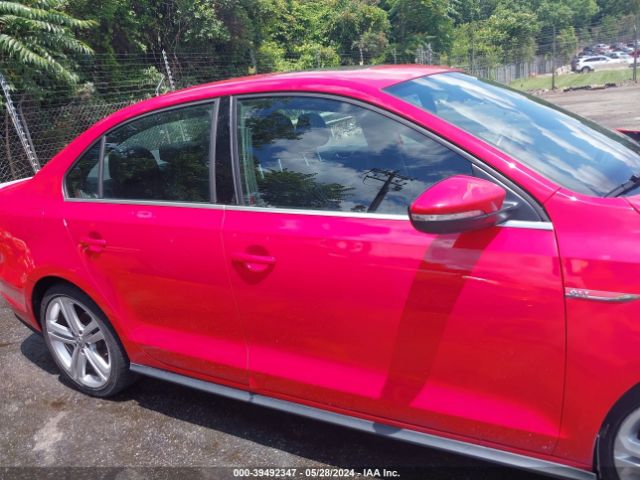 3VW5T7AJ7GM222147 Volkswagen Jetta 2.0t Gli Sel