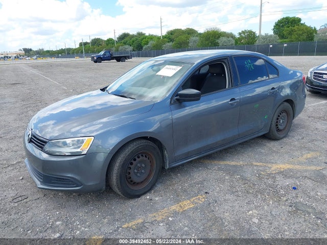 3VW1K7AJ0EM441949 Volkswagen Jetta 2.0l S