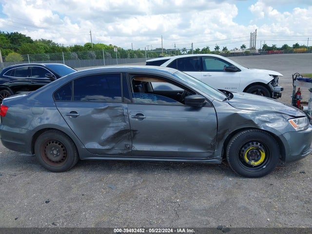 3VW1K7AJ0EM441949 Volkswagen Jetta 2.0l S