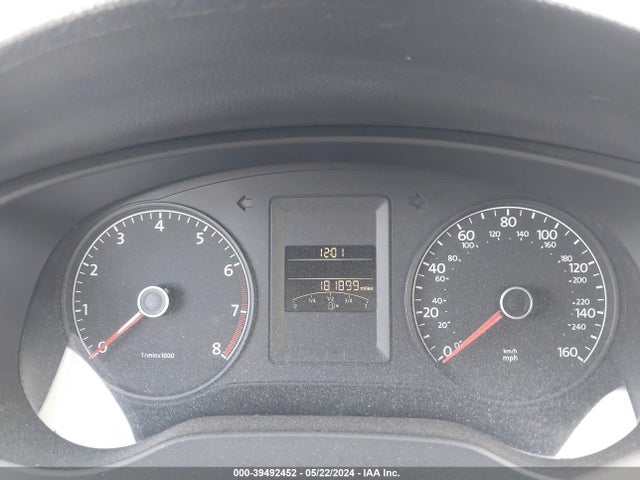 3VW1K7AJ0EM441949 Volkswagen Jetta 2.0l S