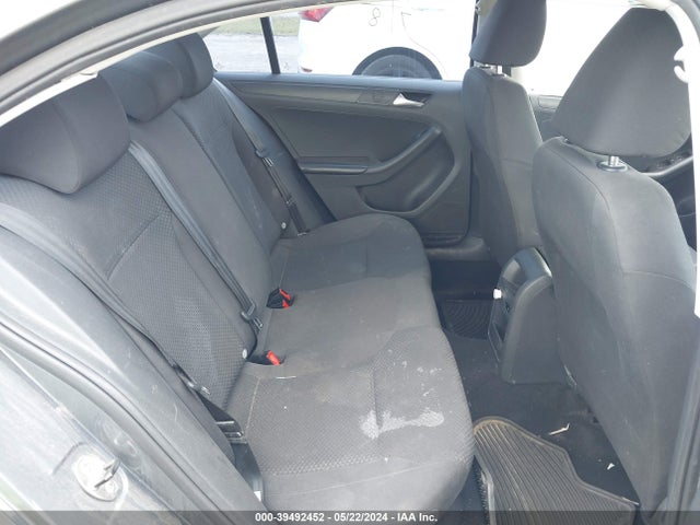 3VW1K7AJ0EM441949 Volkswagen Jetta 2.0l S