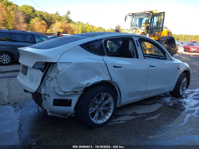 2020 TESLA MODEL Y 5YJYGDEE7LF016955 Photo 3