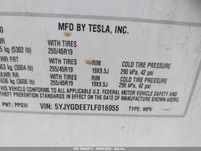 2020 TESLA MODEL Y 5YJYGDEE7LF016955 Photo 8