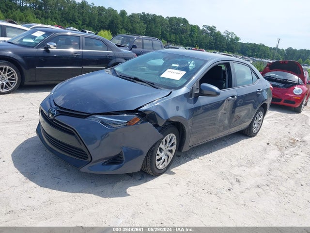 Toyota COROLLA LE 2017 2T1BURHE9HC823545 Image 2