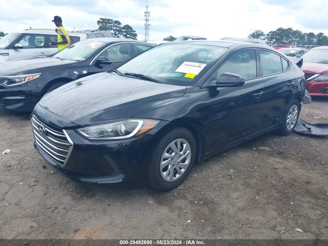 Hyundai ELANTRA SE 2018 5NPD74LF6JH318486 Image 2