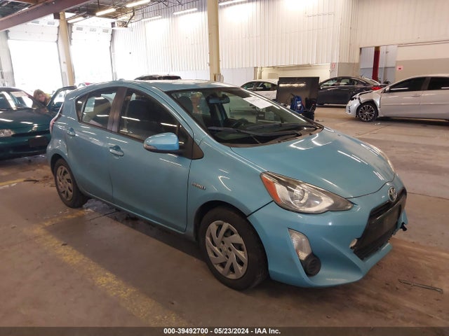 Toyota Prius C Three 2015 JTDKDTB30F1086743 zdjęcie główne
