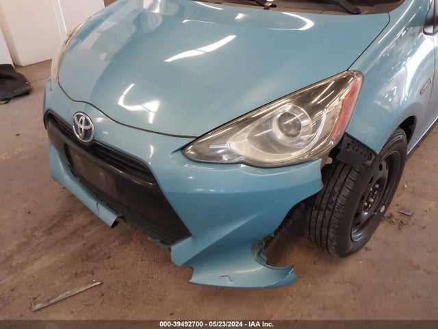 Toyota Prius C Three 2015 JTDKDTB30F1086743 Image 13
