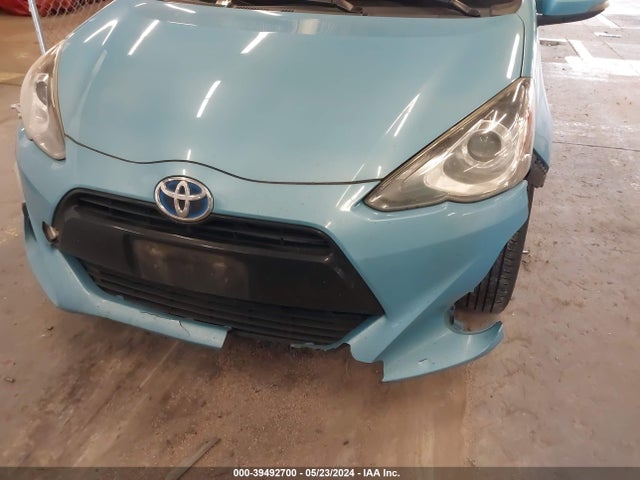 Toyota Prius C Three 2015 JTDKDTB30F1086743 Image 14