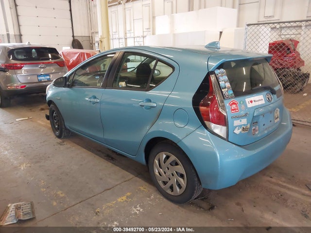 Toyota Prius C Three 2015 JTDKDTB30F1086743 Image 3