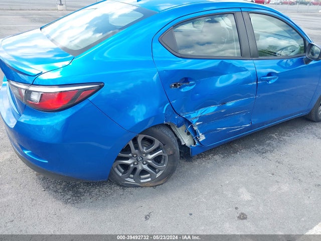 Toyota YARIS LE 2019 3MYDLBYV3KY510311 Image 6