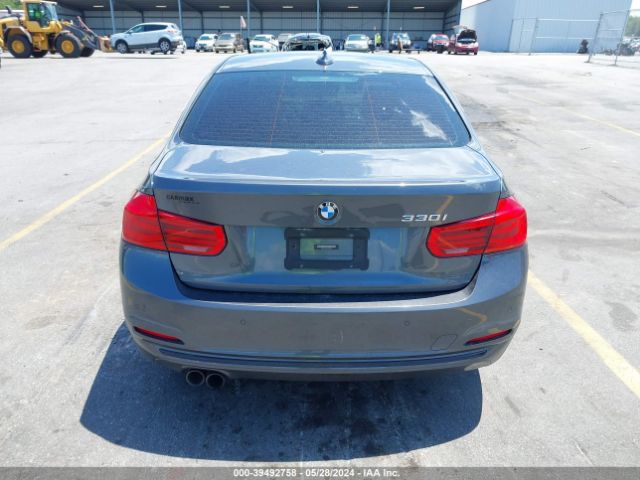 WBA8B9C3XHK886042 BMW 330I
