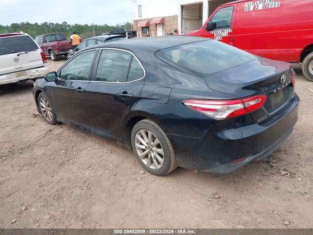 Toyota CAMRY LE 2018 JTNB11HK1J3004166 Image 3
