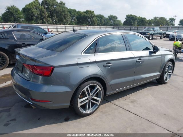 WAUBEGFF6KA096158 Audi A3 45 Premium