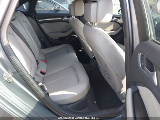 WAUBEGFF6KA096158 Audi A3 45 Premium