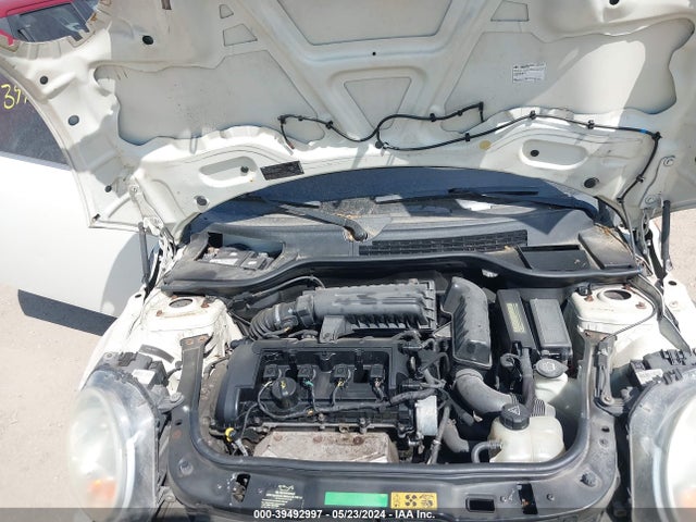 2008 MINI COOPER WMWMF33518TU69131 Photo 9