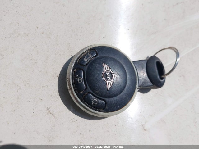 2008 MINI COOPER WMWMF33518TU69131 Photo 10