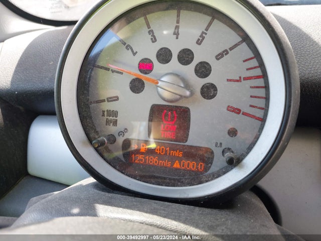 2008 MINI COOPER WMWMF33518TU69131 Photo 6