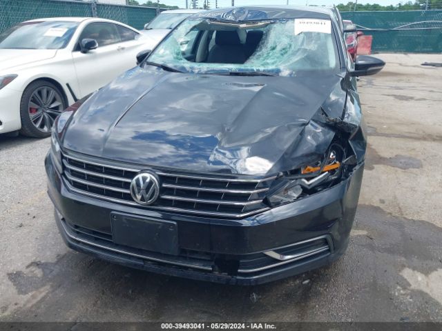 1VWAT7A38HC062928 Volkswagen Passat 1.8t S