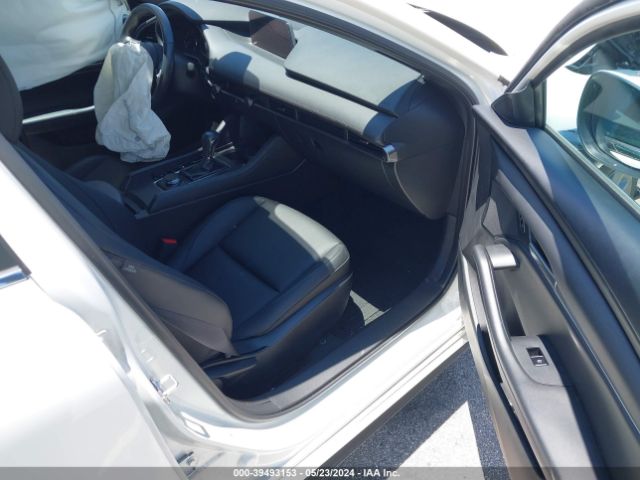 JM1BPAKMXP1614892 Mazda Mazda3 2.5 S Select