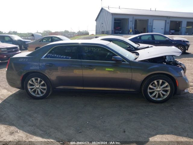 2C3CCARG5HH648665 Chrysler 300 Limited Awd