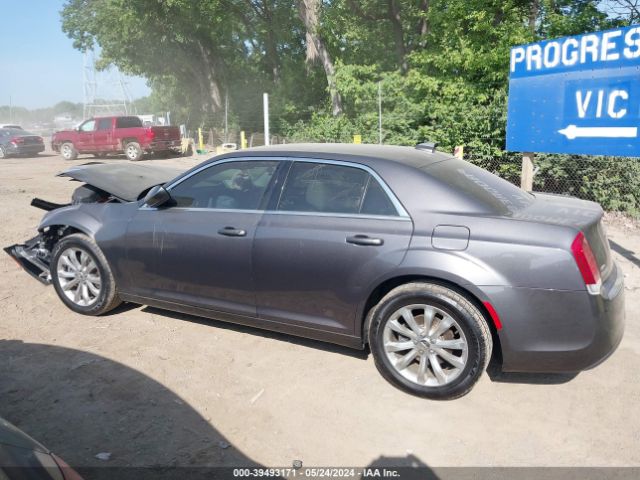 2C3CCARG5HH648665 Chrysler 300 Limited Awd