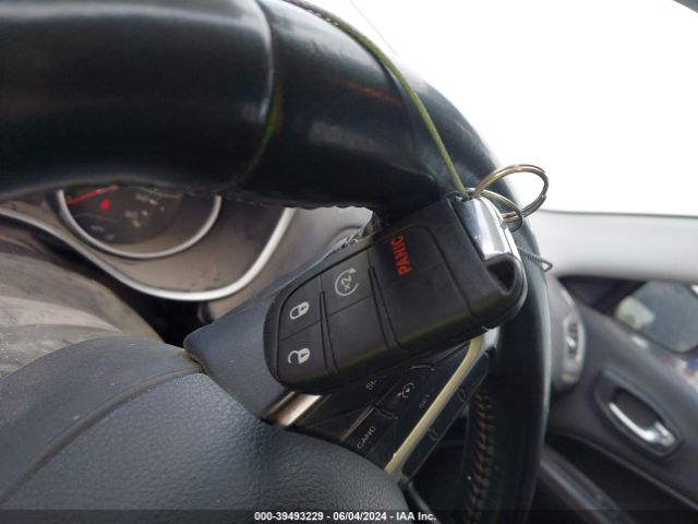 3C4NJCBB2KT743431 Jeep Compass Latitude Fwd