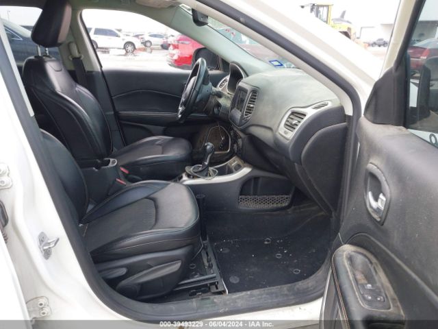 3C4NJCBB2KT743431 Jeep Compass Latitude Fwd