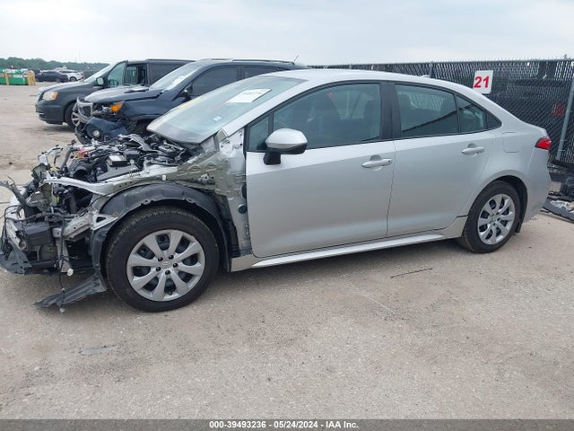 Toyota COROLLA LE 2022 5YFEPMAE8NP293887 Image 2