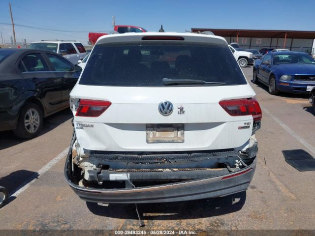 3VV2B7AX6JM028795 Volkswagen Tiguan 2.0t Se/2.0t Sel