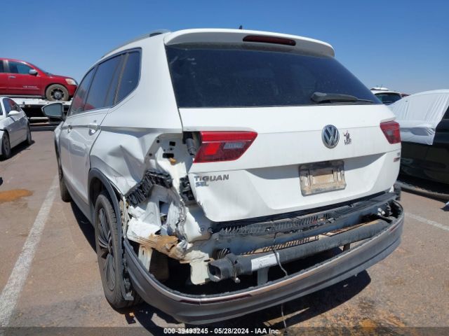 3VV2B7AX6JM028795 Volkswagen Tiguan 2.0t Se/2.0t Sel