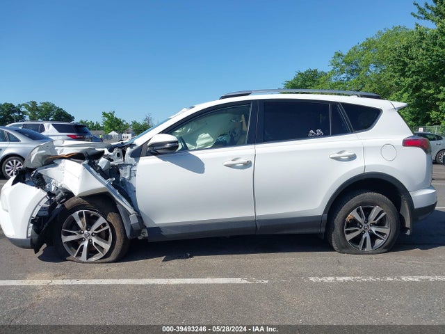 Toyota Rav4 Xle 2016 JTMRFREVXGJ090244 Image 14