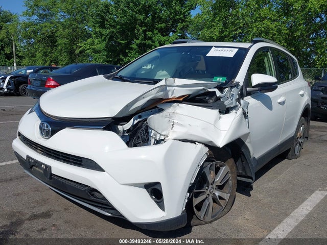 Toyota Rav4 Xle 2016 JTMRFREVXGJ090244 Image 2