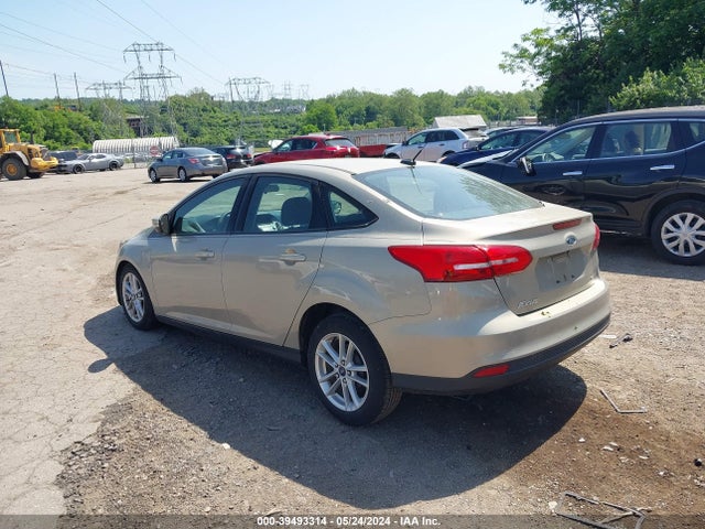 Ford FOCUS SE 2015 1FADP3F20FL301629 Image 3