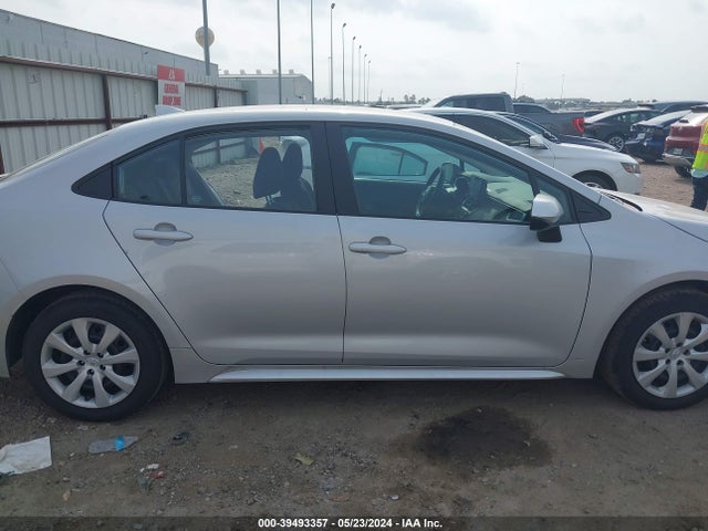 Toyota COROLLA LE 2022 5YFEPMAE1NP277305 Image 14