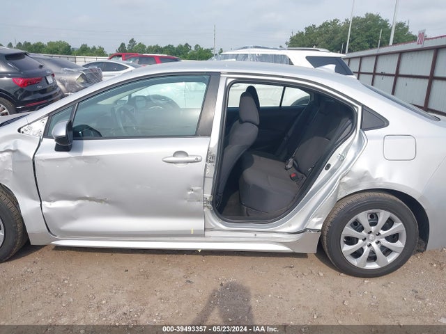 Toyota COROLLA LE 2022 5YFEPMAE1NP277305 Image 15