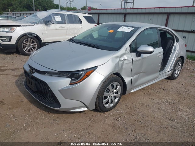 Toyota COROLLA LE 2022 5YFEPMAE1NP277305 Image 2