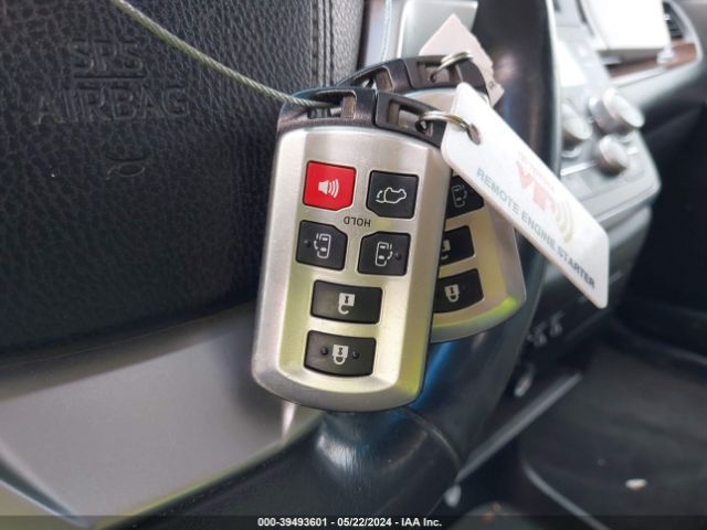 5TDYK3DCXFS544322 Toyota Sienna Limited 7 Passenger