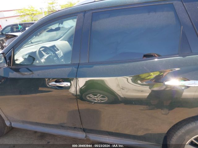 5N1DR2MM0KC637645 Nissan Pathfinder Sl