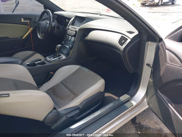 Hyundai Genesis 2.0t Premium 2014 KMHHT6KD6EU114920 Image 5