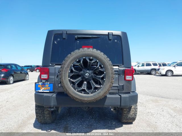1C4BJWDG3HL732438 Jeep Wrangler Unlimited Sport 4x4