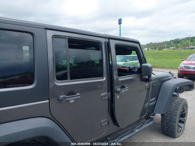 1C4BJWDG3HL732438 Jeep Wrangler Unlimited Sport 4x4