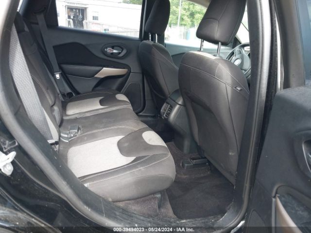 1C4PJLAB9HW653366 Jeep Cherokee Sport Fwd