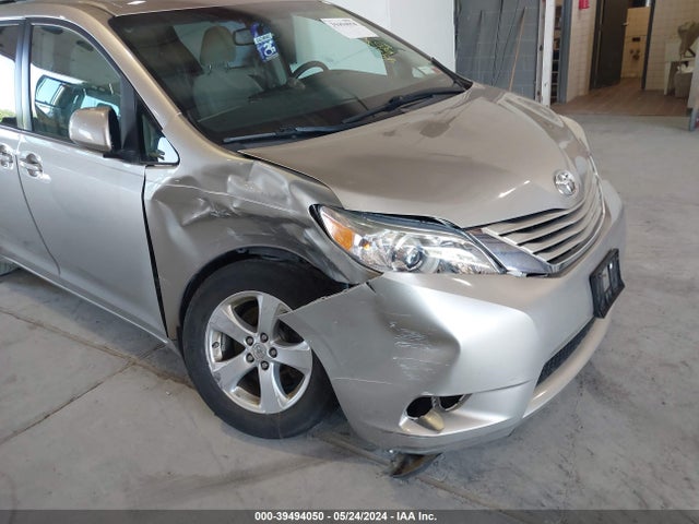 Toyota Sienna Le 8 Passenger 2017 5TDKZ3DC6HS892025 Image 6