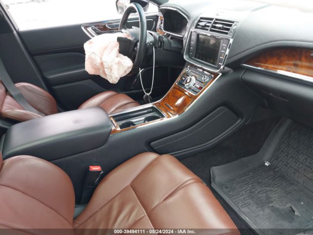 1LN6L9NC0H5620527 Lincoln Continental Reserve