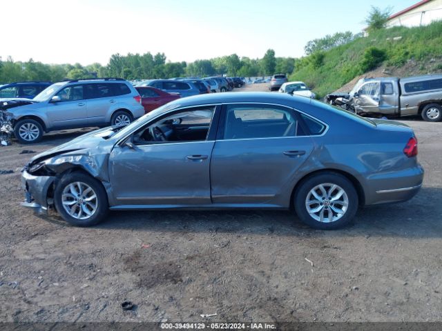 1VWAT7A3XHC006165 Volkswagen Passat 1.8t S