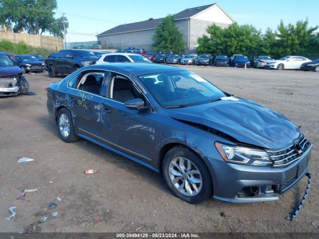 1VWAT7A3XHC006165 Volkswagen Passat 1.8t S