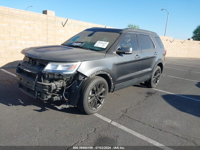 Ford EXPLORER XLT 2018 1FM5K7D89JGB09554 Image 2
